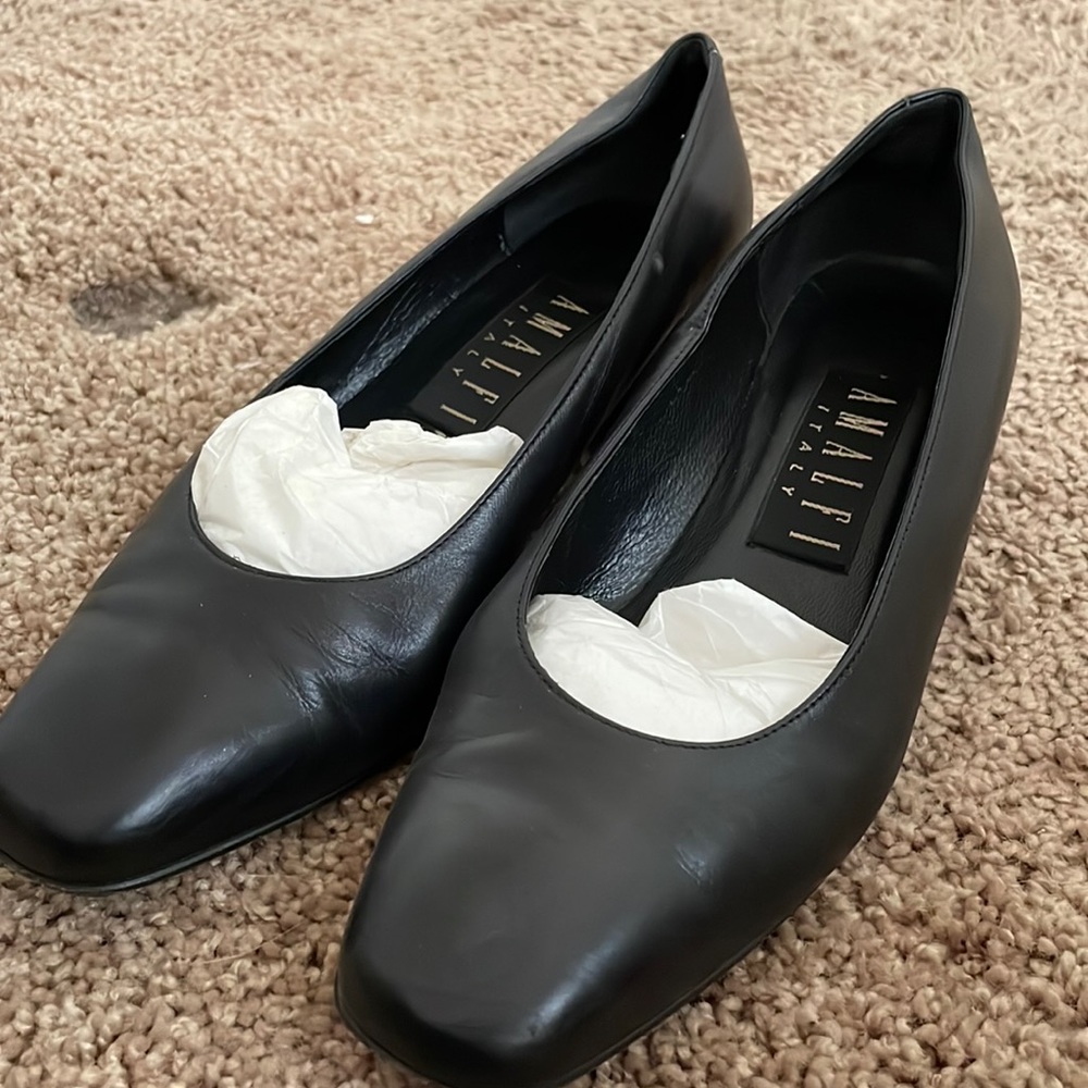Women’s Black leather Amalfi heels